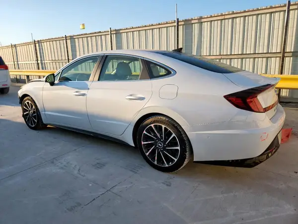 5NPEH4J27LH059754 2020 HYUNDAI SONATA - Image 2