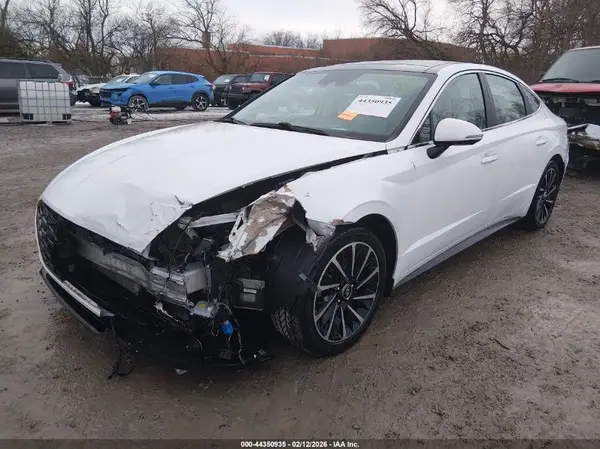5NPEH4J27MH080864 2021 HYUNDAI SONATA - Image 2