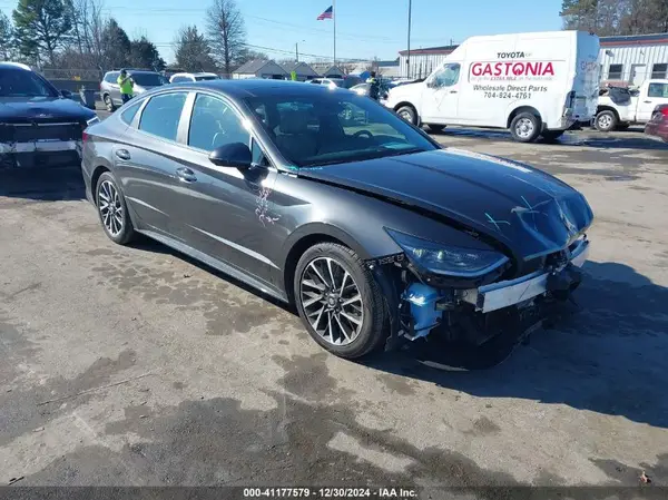 5NPEH4J27MH102040 2021 HYUNDAI SONATA - Image 1