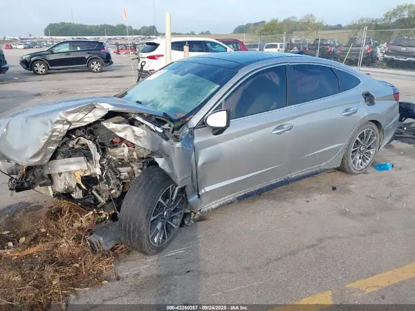 5NPEH4J28LH012667 2020 HYUNDAI SONATA - Image 2