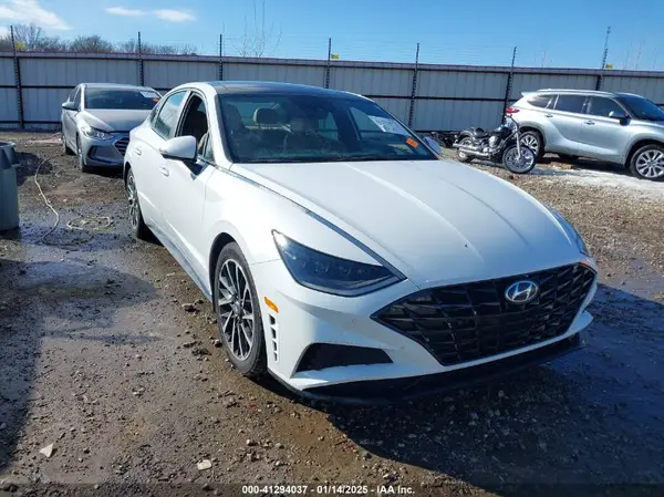 5NPEH4J28MH074958 2021 HYUNDAI SONATA - Image 1