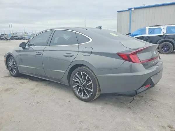 5NPEH4J29LH006358 2020 HYUNDAI SONATA - Image 2