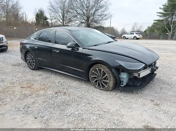 5NPEH4J29LH029669 2020 HYUNDAI SONATA - Image 1