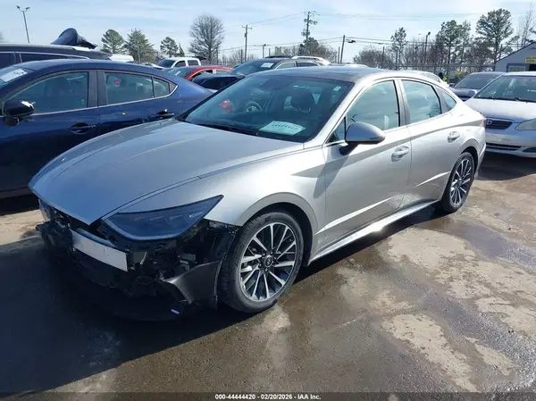 5NPEH4J29LH049078 2020 HYUNDAI SONATA - Image 2