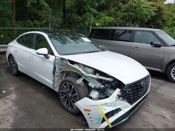 5NPEH4J29MH074774 2021 HYUNDAI SONATA - Image 1