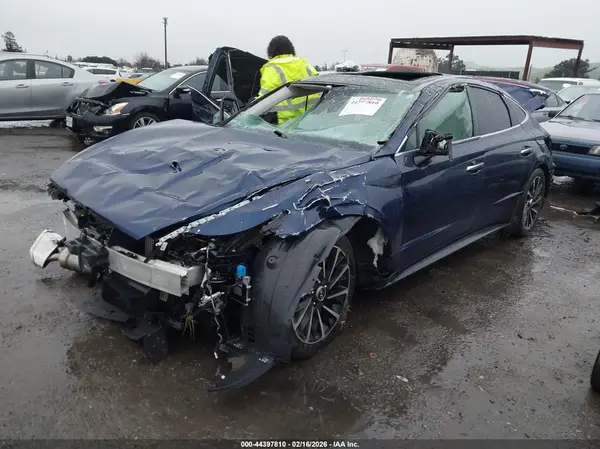5NPEH4J29MH090490 2021 HYUNDAI SONATA - Image 2