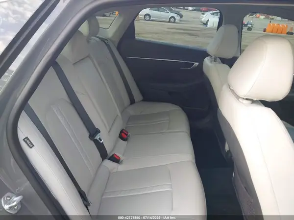 5NPEH4J29MH110818 2021 HYUNDAI SONATA - Image 8