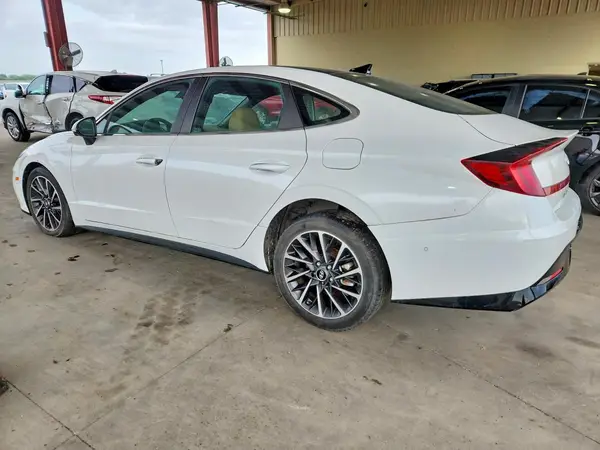 5NPEH4J2XLH006899 2020 HYUNDAI SONATA - Image 2