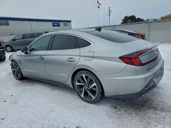 5NPEJ4J20MH068981 2021 HYUNDAI SONATA - Image 2