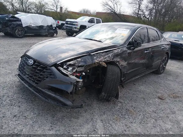 5NPEJ4J21MH123065 2021 HYUNDAI SONATA - Image 2