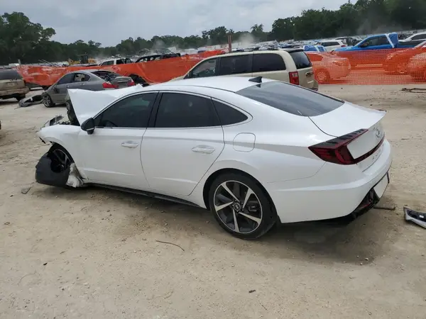 5NPEJ4J21MH127777 2021 HYUNDAI SONATA - Image 2