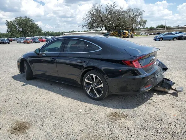 5NPEJ4J21MH132672 2021 HYUNDAI SONATA - Image 2