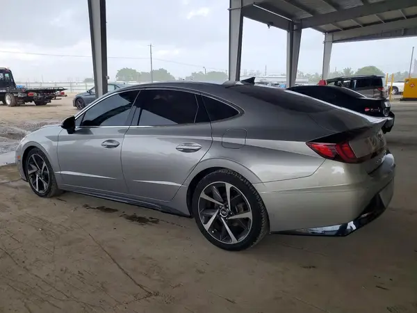 5NPEJ4J21NH140756 2022 HYUNDAI SONATA - Image 2