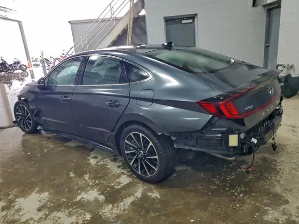 5NPEJ4J22LH018923 2020 HYUNDAI SONATA - Image 2