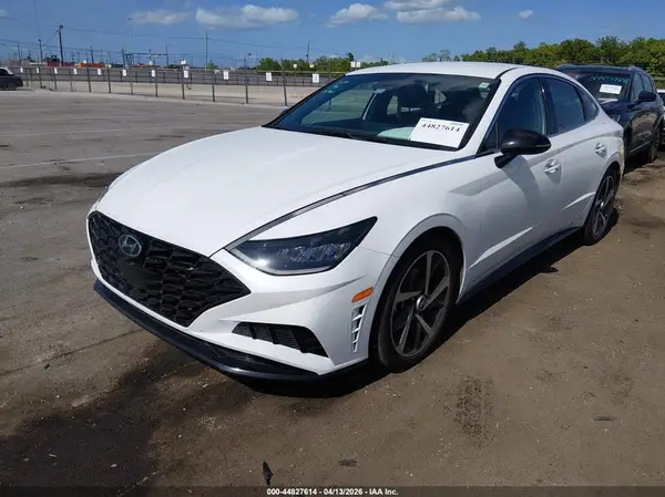 5NPEJ4J22MH091338 2021 HYUNDAI SONATA - Image 2