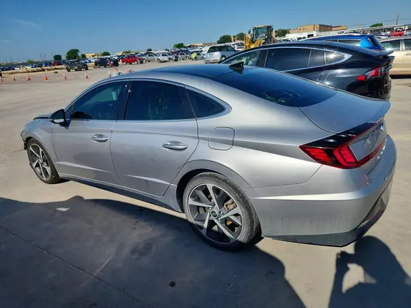 5NPEJ4J22MH132910 2021 HYUNDAI SONATA - Image 2