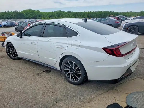 5NPEJ4J23LH022687 2020 HYUNDAI SONATA - Image 2