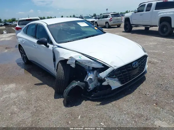 5NPEJ4J23MH065041 2021 HYUNDAI SONATA - Image 1