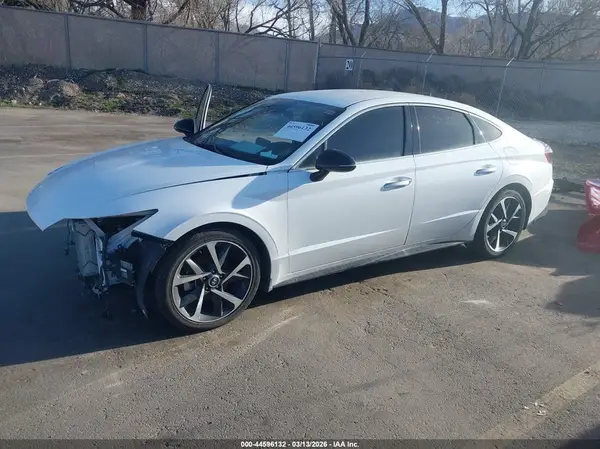 5NPEJ4J23MH068280 2021 HYUNDAI SONATA - Image 2