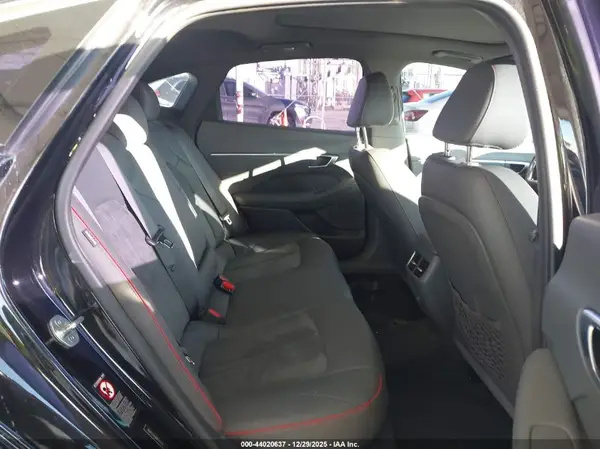 5NPEJ4J23MH083989 2021 HYUNDAI SONATA - Image 8