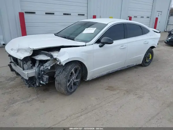 5NPEJ4J23MH084107 2021 HYUNDAI SONATA - Image 2