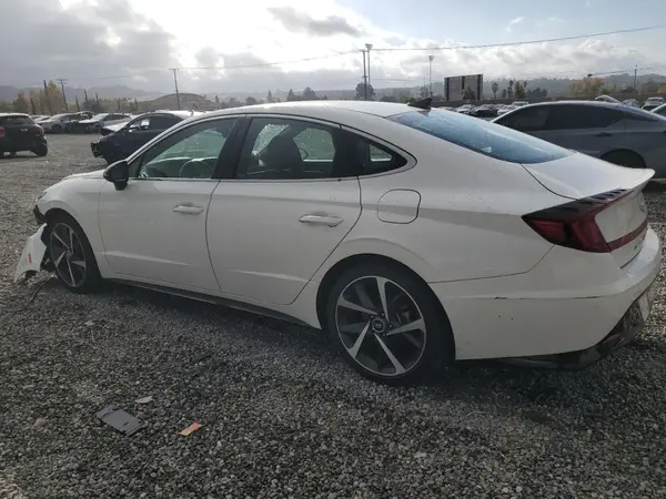 5NPEJ4J23MH097617 2021 HYUNDAI SONATA - Image 2
