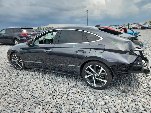 5NPEJ4J23MH123942 2021 HYUNDAI SONATA - Image 2