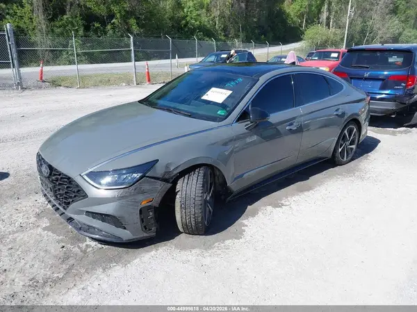 5NPEJ4J23NH136000 2022 HYUNDAI SONATA - Image 2