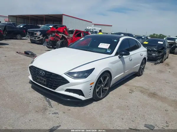 5NPEJ4J23NH137454 2022 HYUNDAI SONATA - Image 2