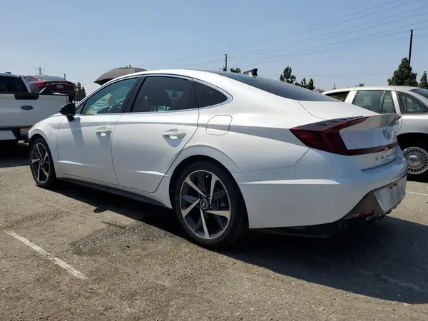 5NPEJ4J24MH073262 2021 HYUNDAI SONATA - Image 2