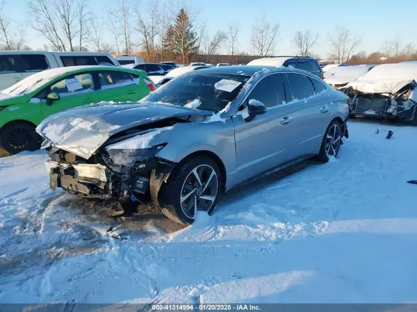 5NPEJ4J24MH103974 2021 HYUNDAI SONATA - Image 2