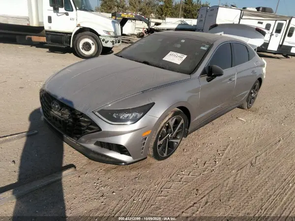 5NPEJ4J24NH137396 2022 HYUNDAI SONATA - Image 2