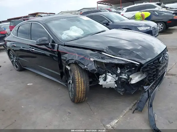 5NPEJ4J24NH148950 2022 HYUNDAI SONATA - Image 1
