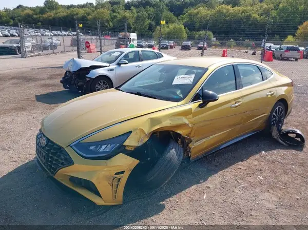 5NPEJ4J25LH003882 2020 HYUNDAI SONATA - Image 2