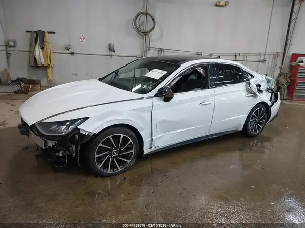 5NPEJ4J25LH051091 2020 HYUNDAI SONATA - Image 2