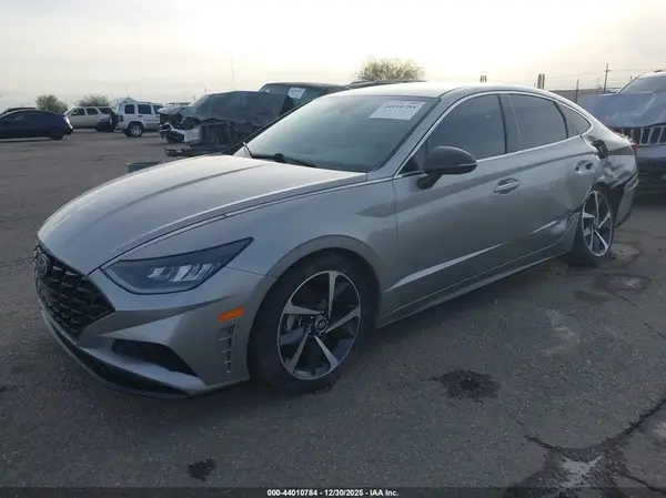 5NPEJ4J25MH065252 2021 HYUNDAI SONATA - Image 2