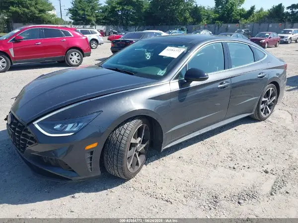 5NPEJ4J25MH107015 2021 HYUNDAI SONATA - Image 2