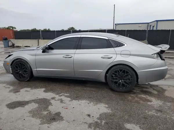5NPEJ4J25MH107158 2021 HYUNDAI SONATA - Image 2