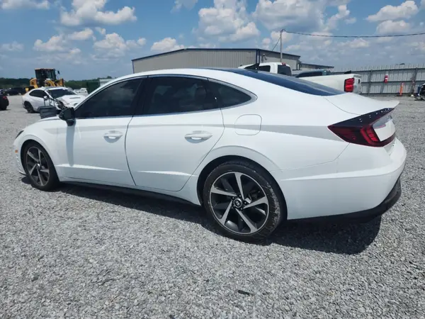 5NPEJ4J25MH112621 2021 HYUNDAI SONATA - Image 2