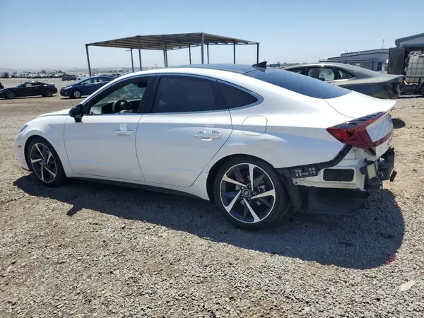 5NPEJ4J25MH132271 2021 HYUNDAI SONATA - Image 2