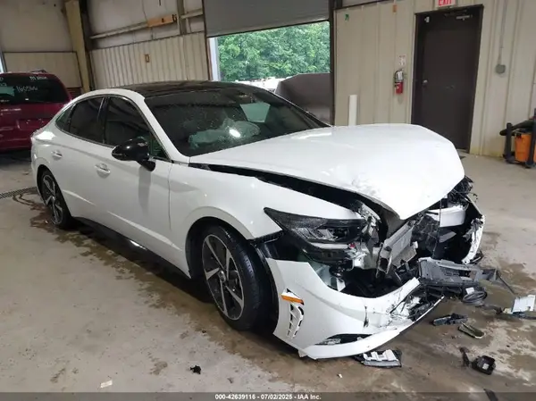 5NPEJ4J25NH138573 2022 HYUNDAI SONATA - Image 1