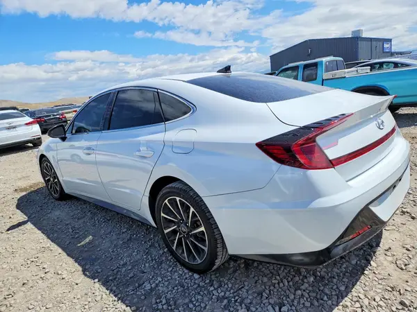 5NPEJ4J26LH018522 2020 HYUNDAI SONATA - Image 2