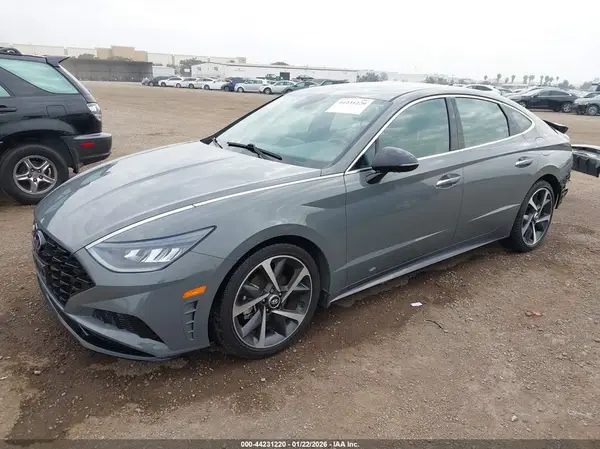 5NPEJ4J26MH077894 2021 HYUNDAI SONATA - Image 2