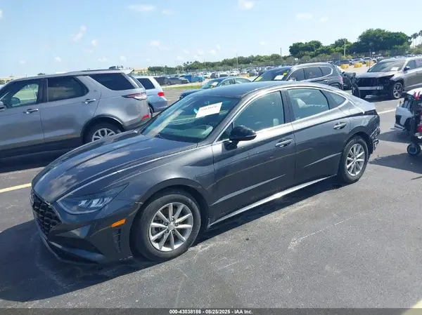 5NPEJ4J26MH083047 2021 HYUNDAI SONATA - Image 2