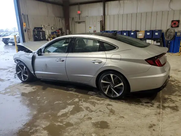 5NPEJ4J26MH117777 2021 HYUNDAI SONATA - Image 2