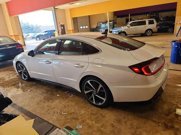 5NPEJ4J26MH122736 2021 HYUNDAI SONATA - Image 2