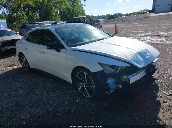 5NPEJ4J26MH124972 2021 HYUNDAI SONATA - Image 1