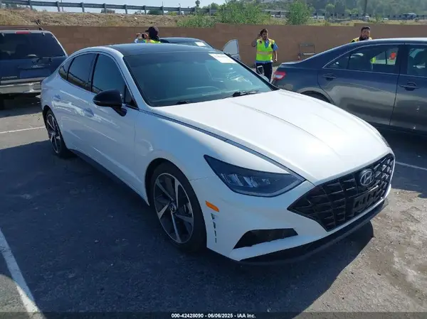 5NPEJ4J26MH132313 2021 HYUNDAI SONATA - Image 1