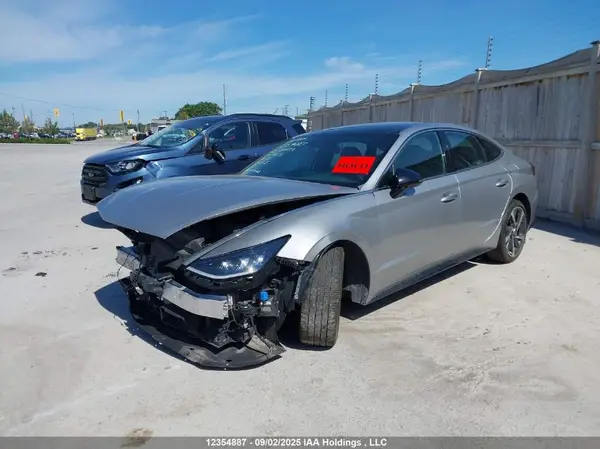 5NPEJ4J26NH136654 2022 HYUNDAI SONATA - Image 2