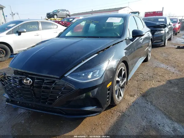 5NPEJ4J26NH139571 2022 HYUNDAI SONATA - Image 2